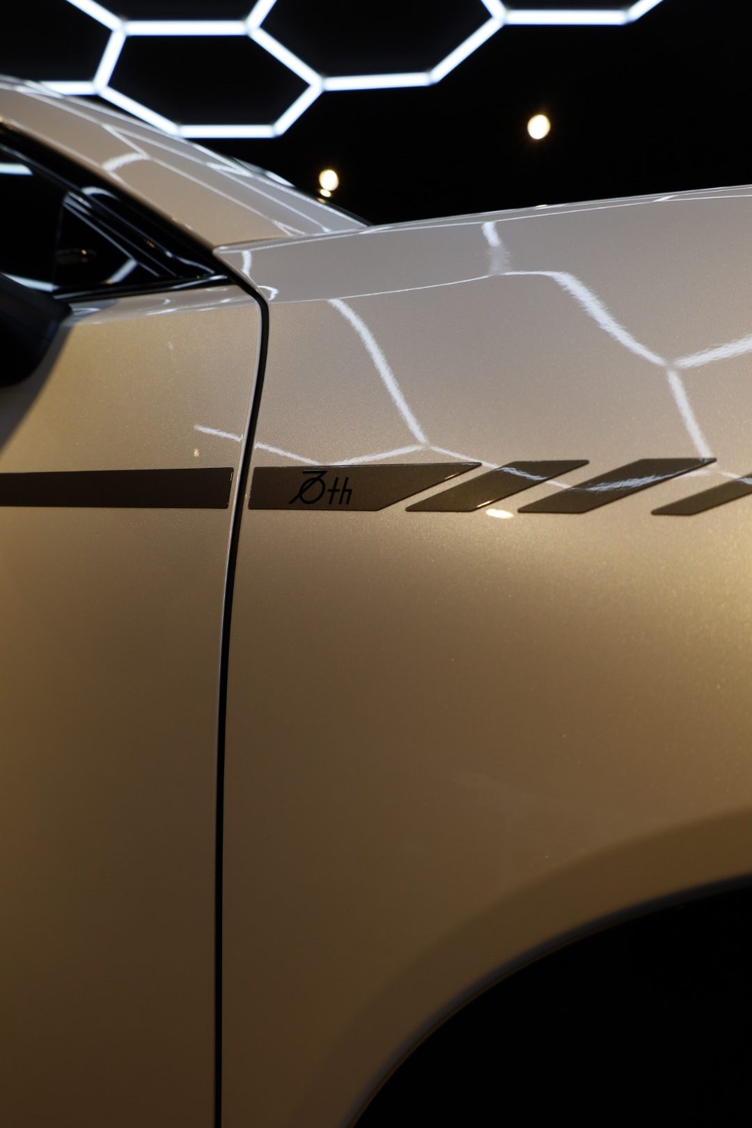 TOYOTA CROWN ESTATE/SECRET COATING